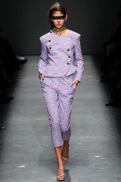 Look 29